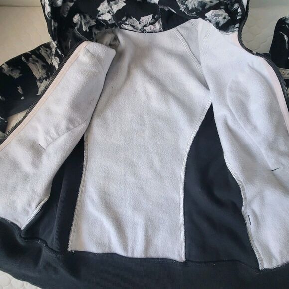 Lululemon Scuba Hoodie II Dream Neutral Blush Black White Size 6 Jacket - Picture 8 of 11